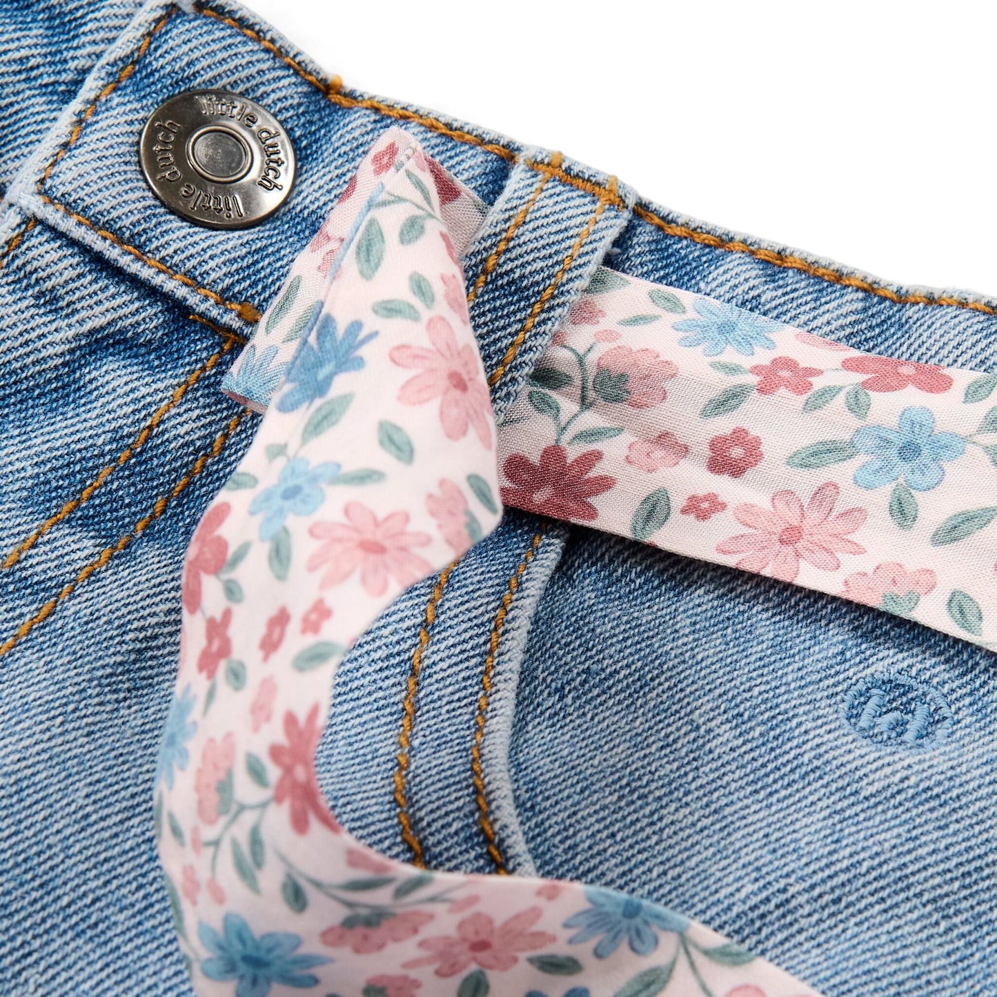 Jeans con cintura