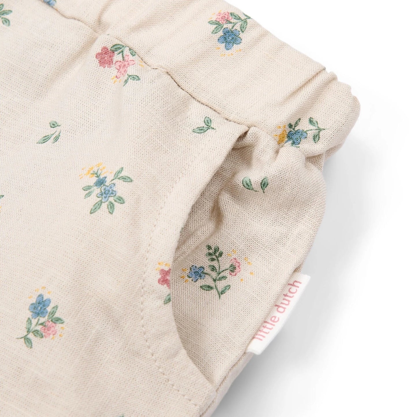 Shorts con fiori