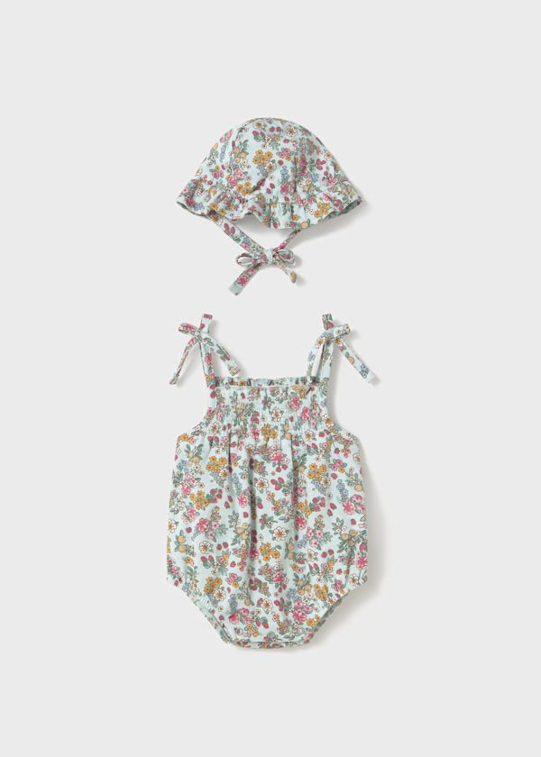 Pagliaccetto con cappello a fiori