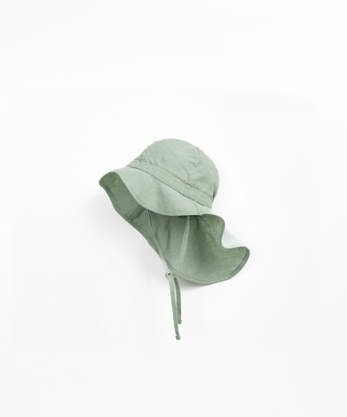Cappellino con laccetti