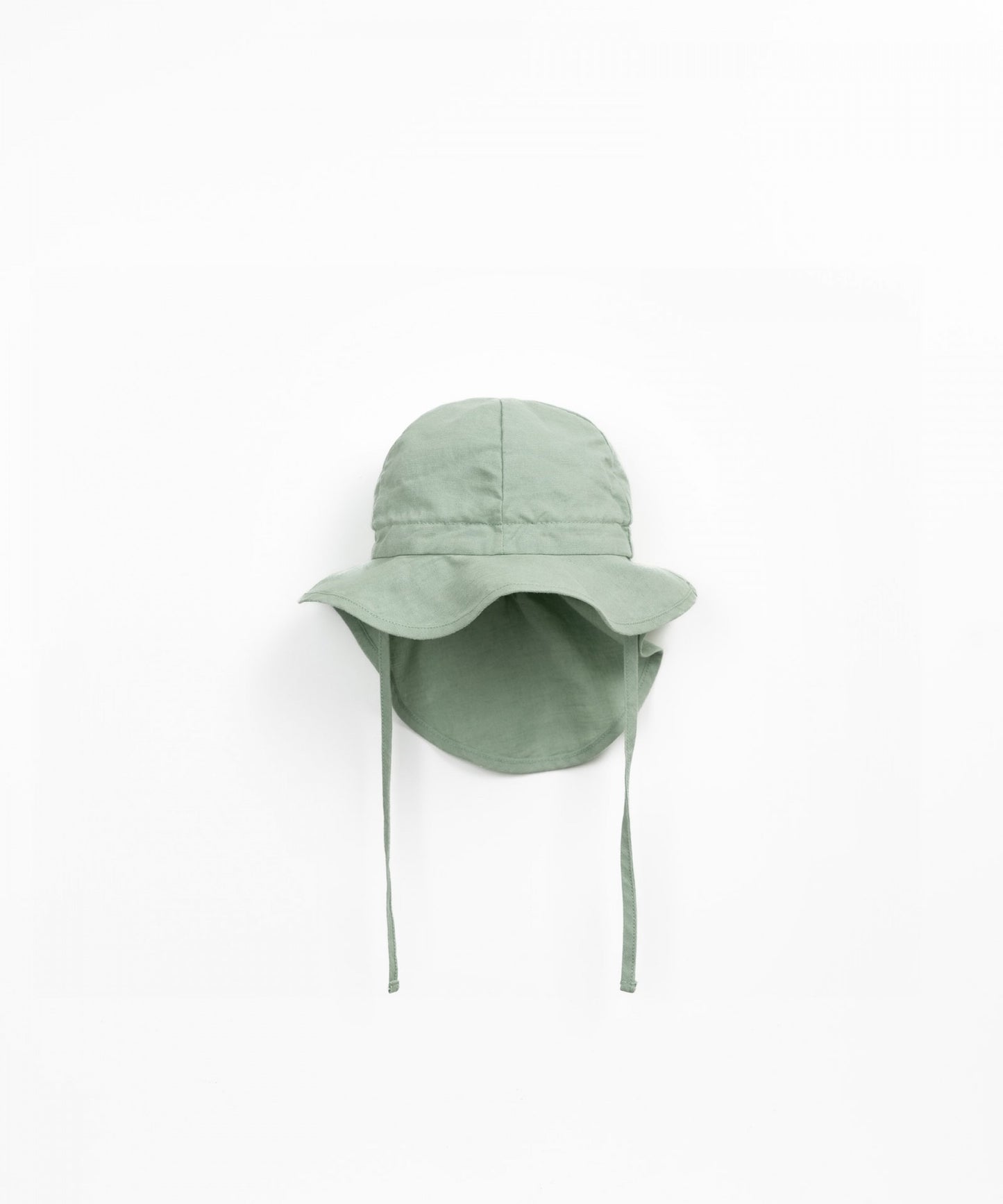 Cappellino con laccetti