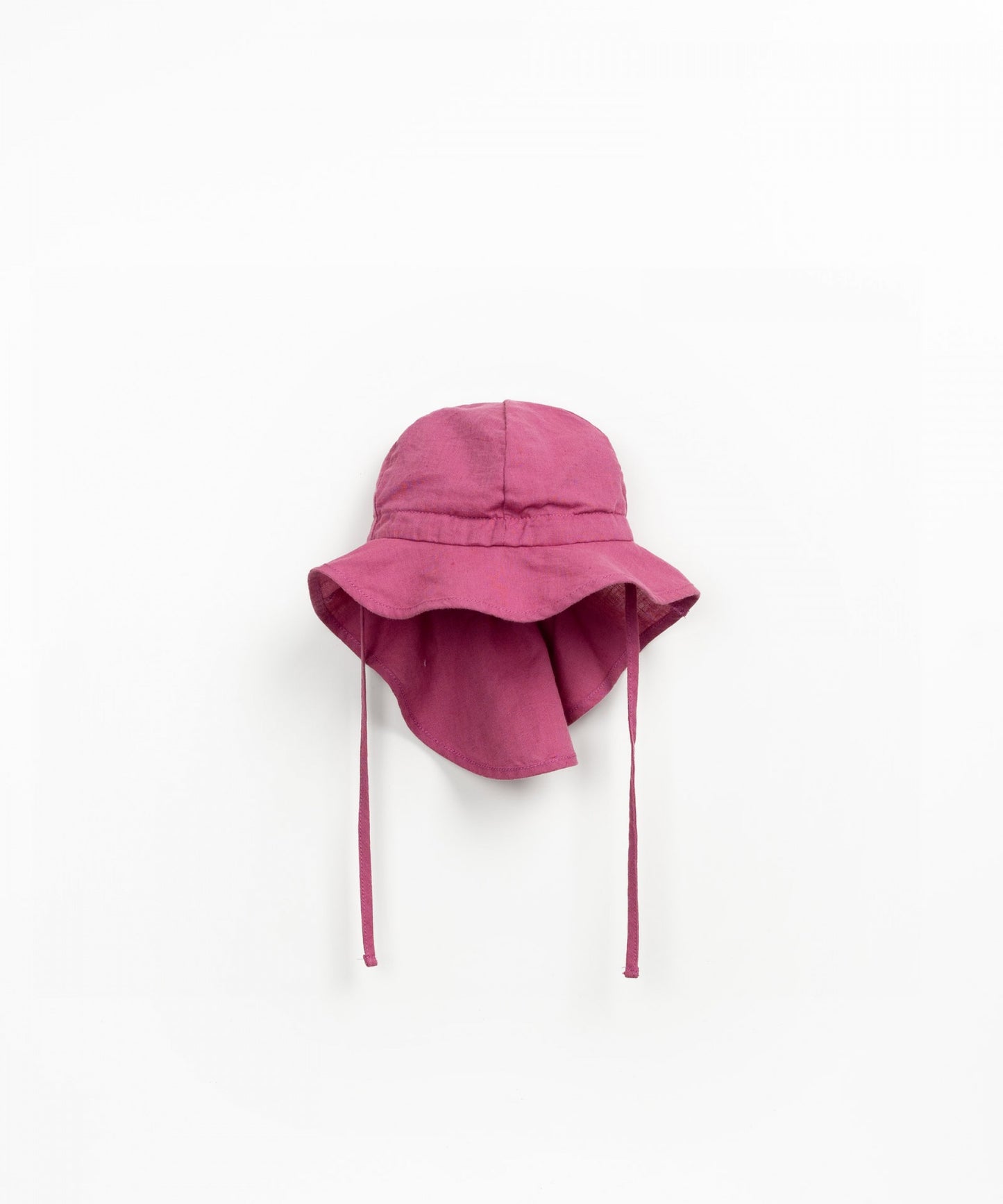 Cappellino con laccetti