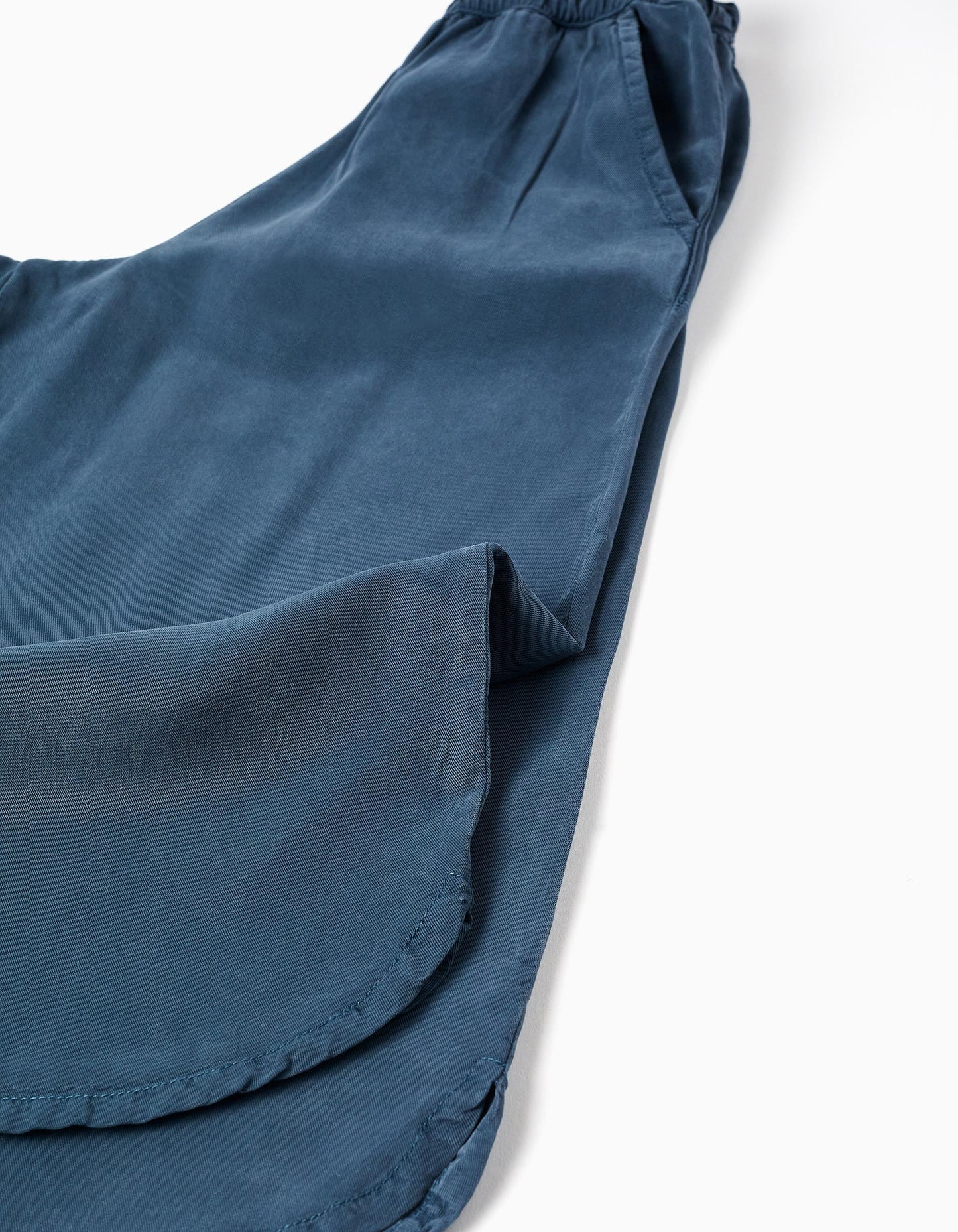 Pantaloni a gamba larga