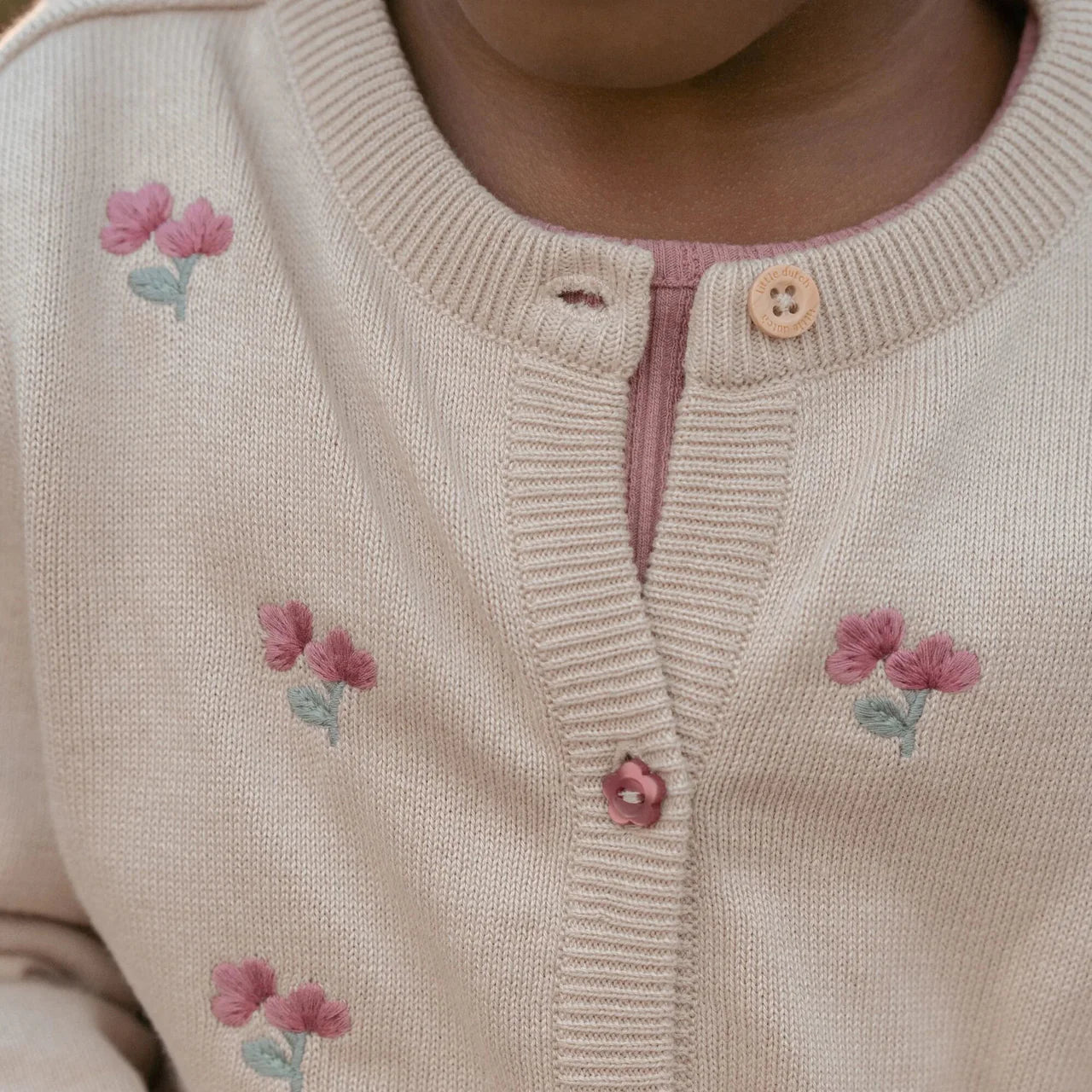 Cardigan ricamato