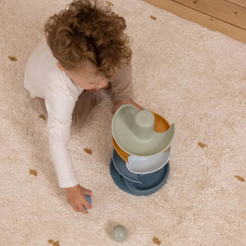 Scivolo a spirale con palline