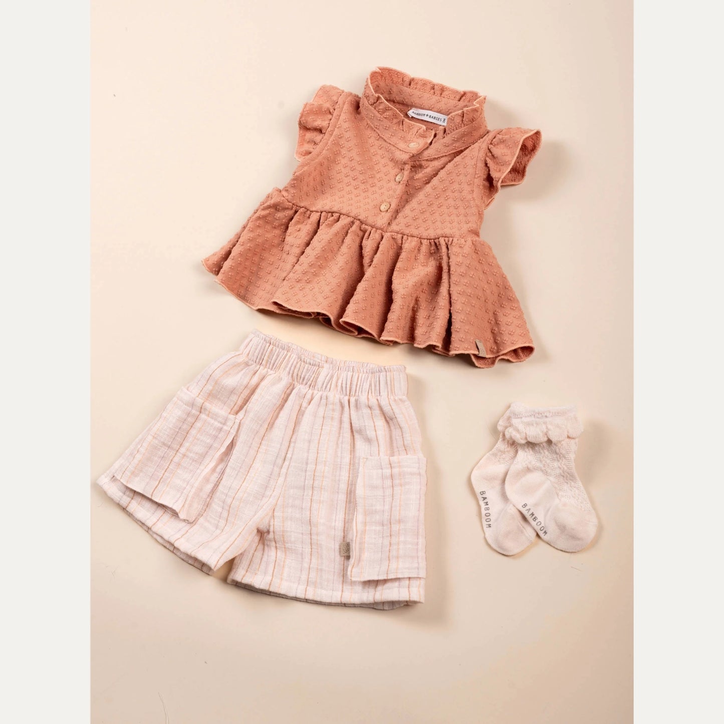 Short con tasche