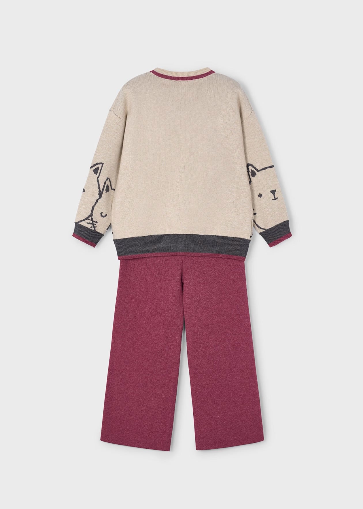 Completo pantalone e maglione