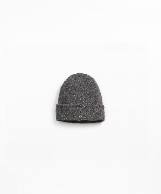 Cappellino lavorato a maglia