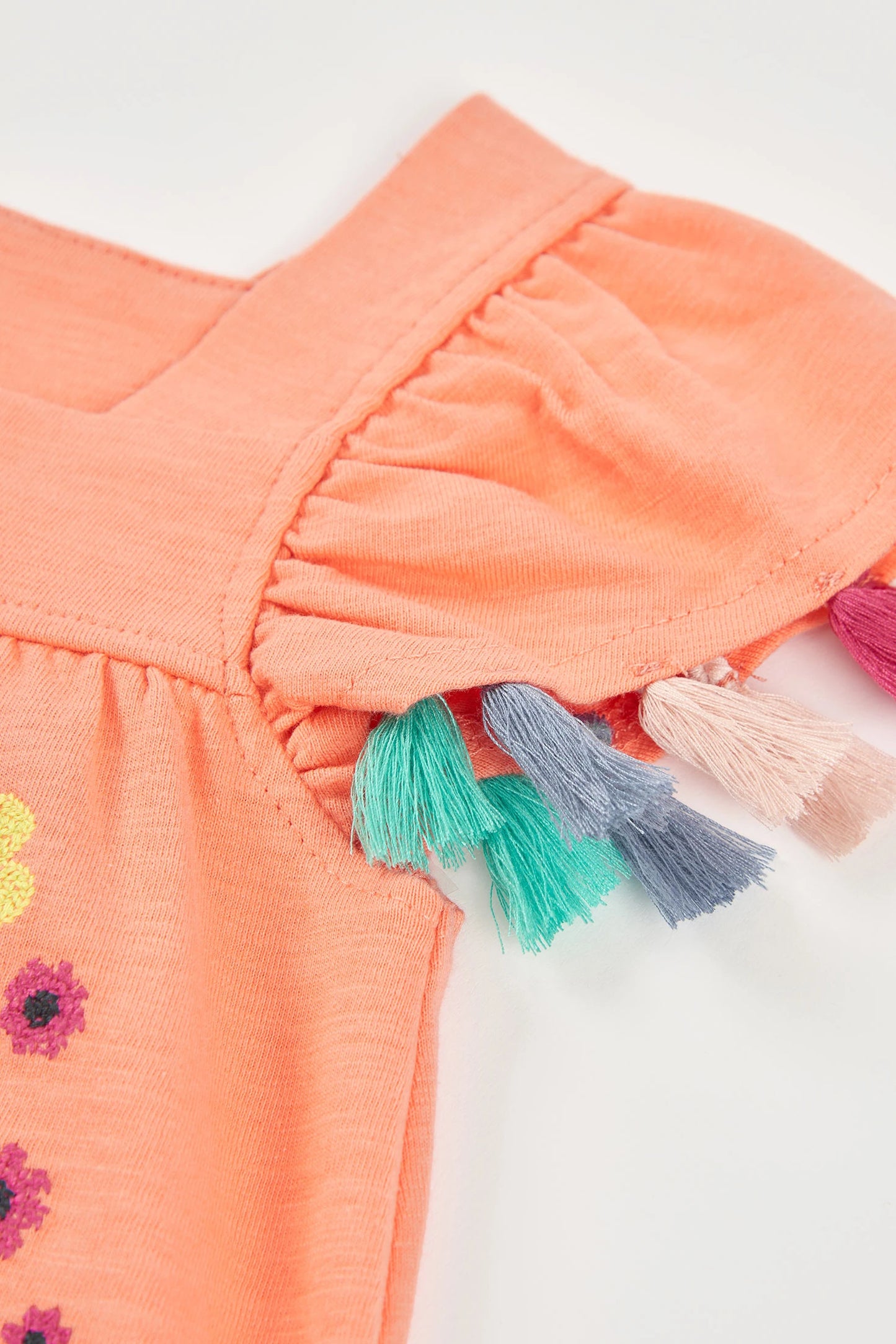 Vestito con fiori