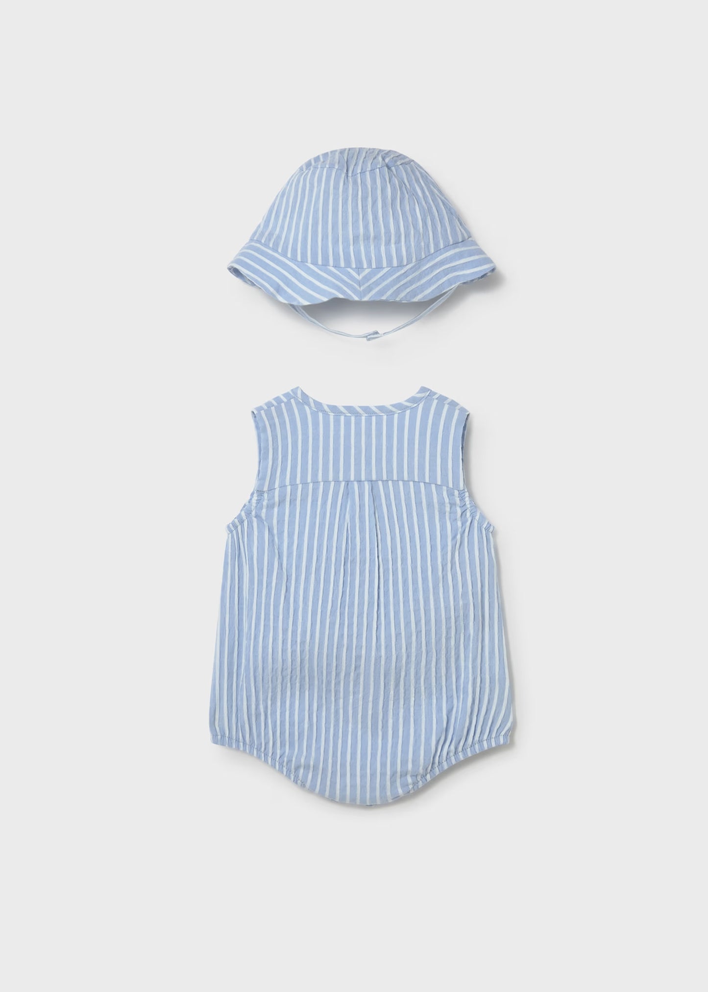 Pagliaccetto con cappello